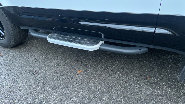 Land Rover Defender 3.0 D250 X-Dynamic SE 90 3dr Auto Diesel Estate